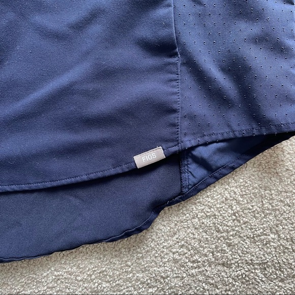 FIGS Limited Edition Navy Gidya Scrub Top Size Medium - Picture 2 of 5